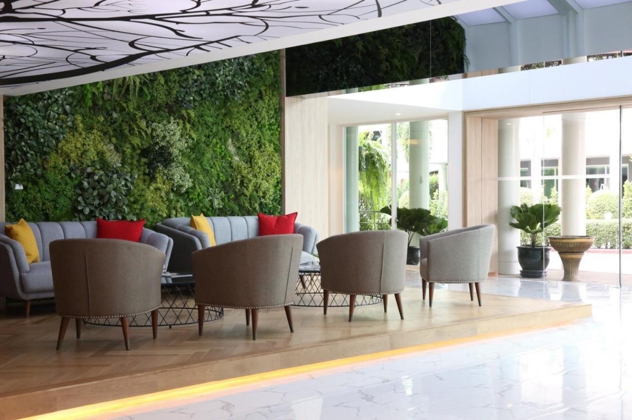 Miracle Suvarnabhumi Airport Bang Phli Exterior foto